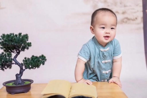 孟津宝宝多大可以吃辅食